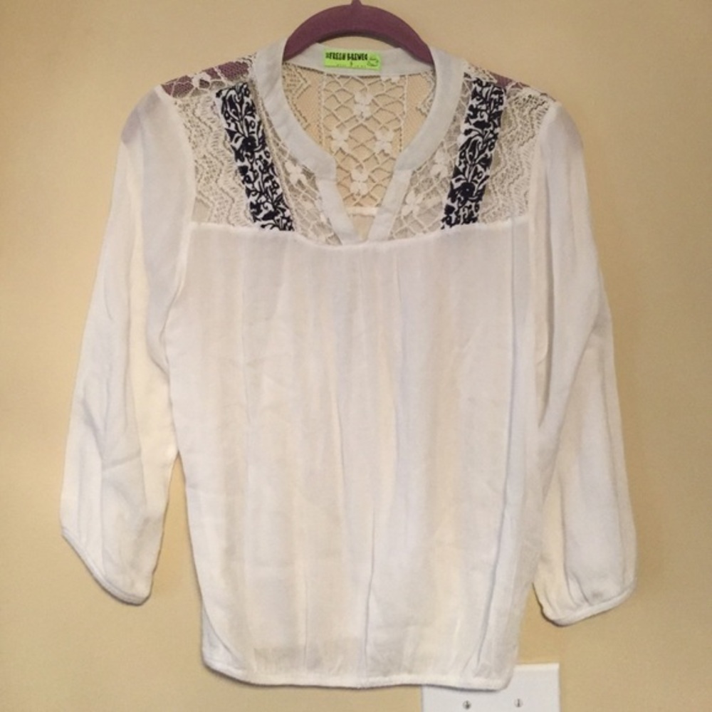 Three quarter sleeve shirt